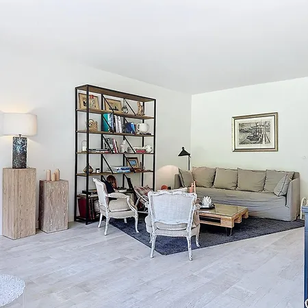 Apartment Garden's Yourhosthelper Deauville